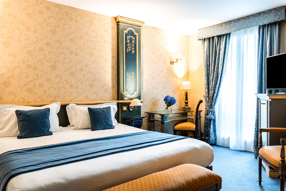 Superior Room | In-room safe, desk, blackout drapes, soundproofing