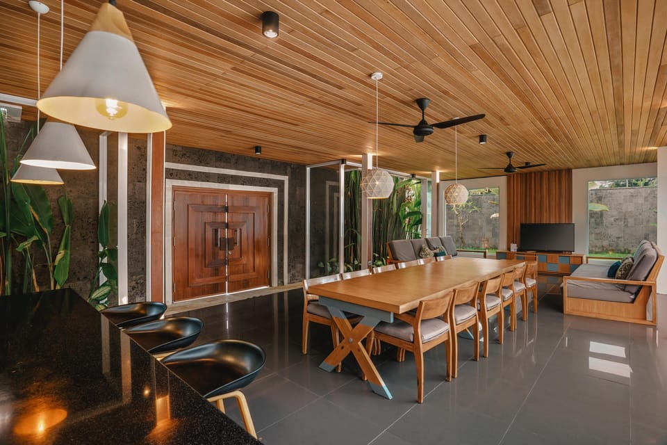 Premier Villa, 6 Bedrooms, Pool View | Private kitchen | Electric kettle