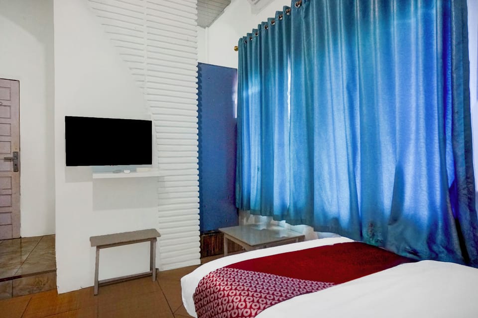 Deluxe Twin Room | Desk, WiFi (free), bed sheets