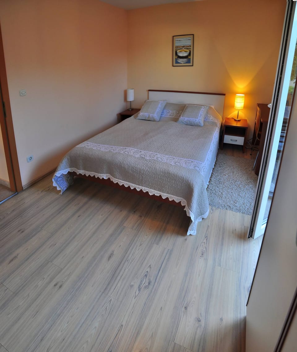 Apartment, 1 Bedroom, Accessible, Smoking | 1 bedroom