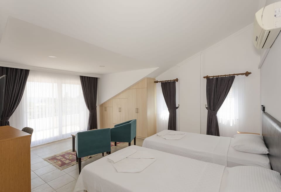 Loft Double or Twin Room | Premium bedding, minibar, soundproofing, WiFi