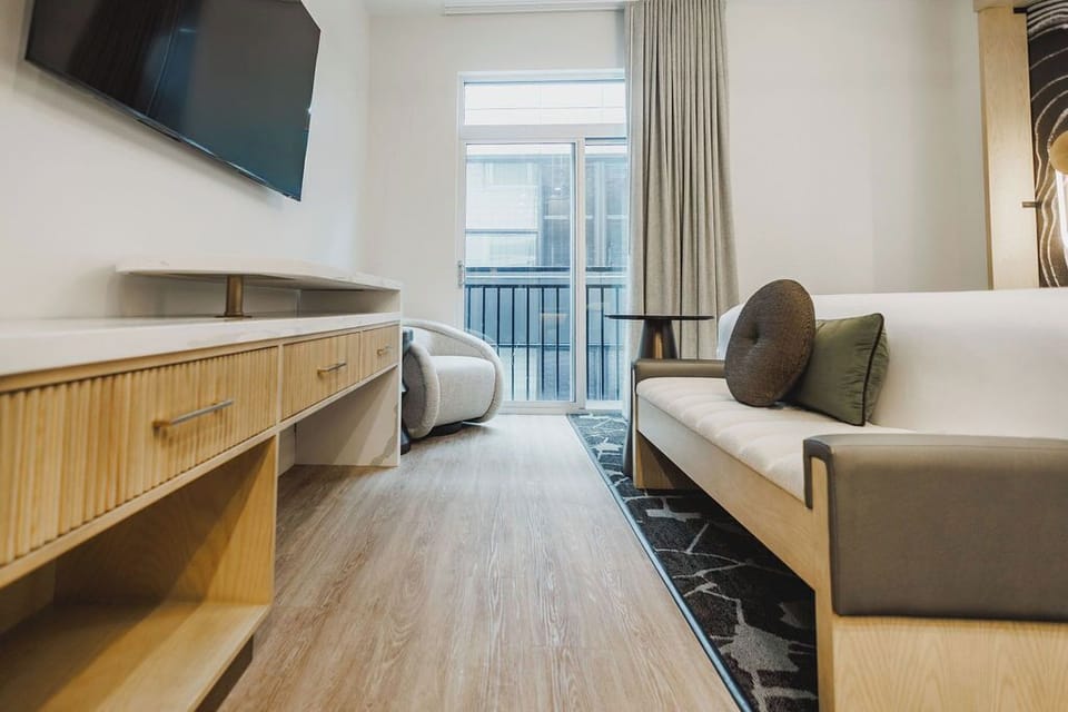 In-room safe, laptop workspace, blackout drapes, soundproofing