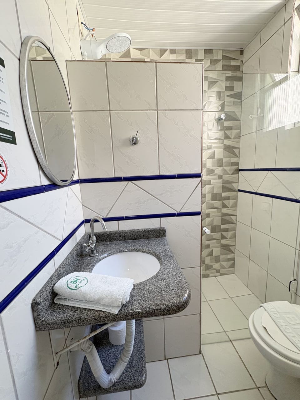 Comfort Triple Room | Free WiFi, bed sheets
