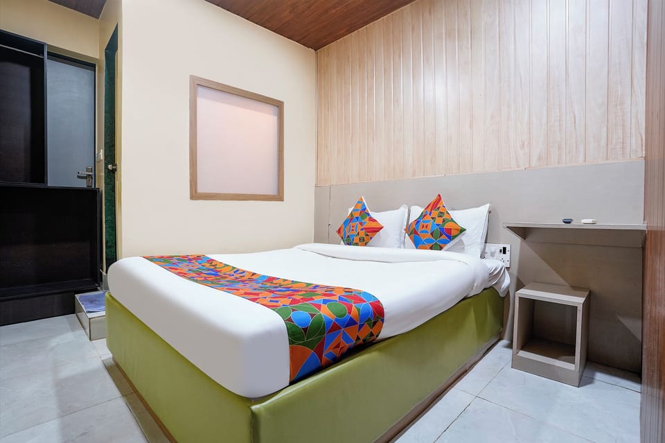Deluxe Room | Egyptian cotton sheets, premium bedding, in-room safe, free WiFi