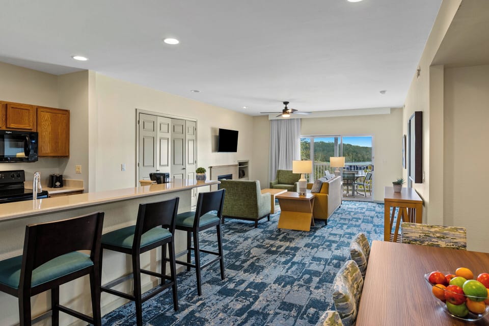 Standard Condo, 3 Bedrooms, Non Smoking, Kitchen | Shared kitchen | Full-size fridge, microwave, oven, dishwasher