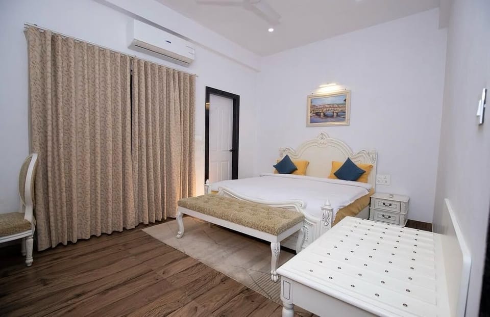 Superior Villa, Balcony, Mountain View | 6 bedrooms, laptop workspace, WiFi (free)