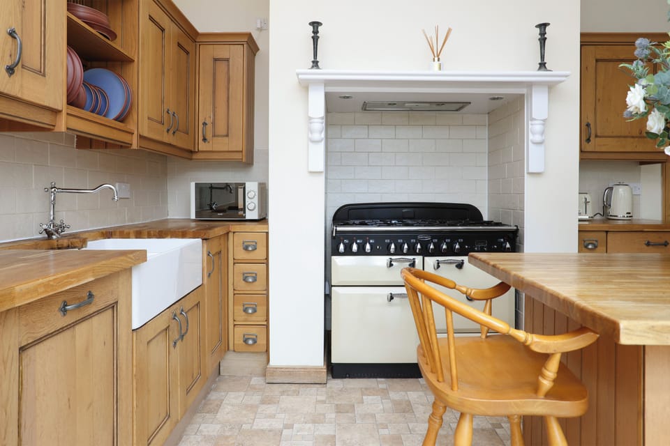 Comfort House, Garden View | Private kitchen | Fridge, microwave, oven, stovetop