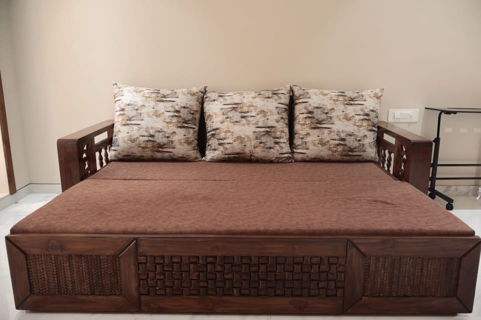 Luxury Twin Room, Balcony, Sea View | Egyptian cotton sheets, premium bedding, memory foam beds, desk