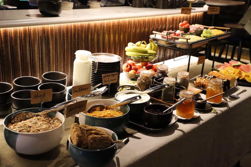 Free daily continental breakfast