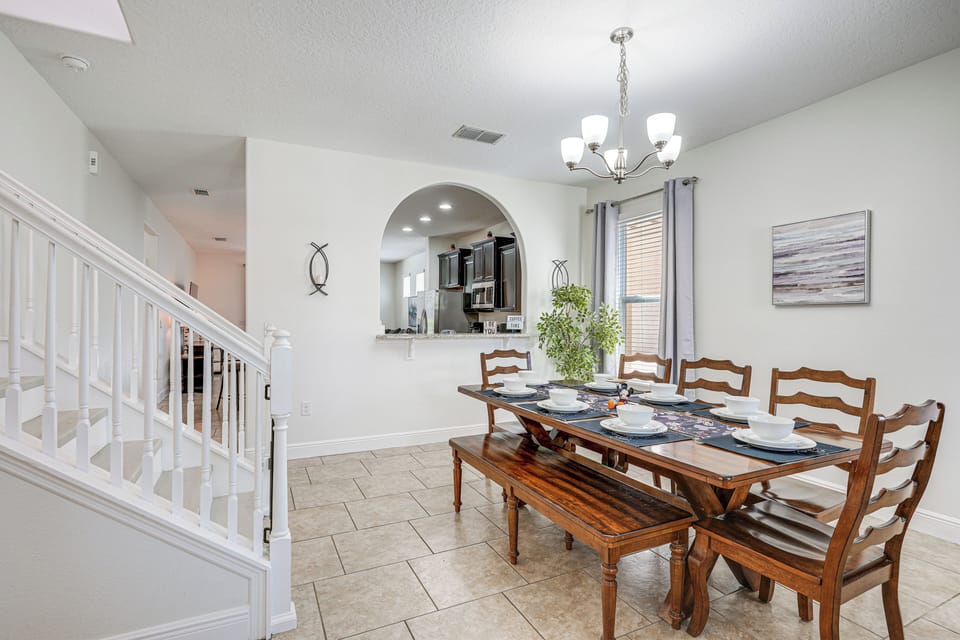 House (5 Bedrooms) | Interior