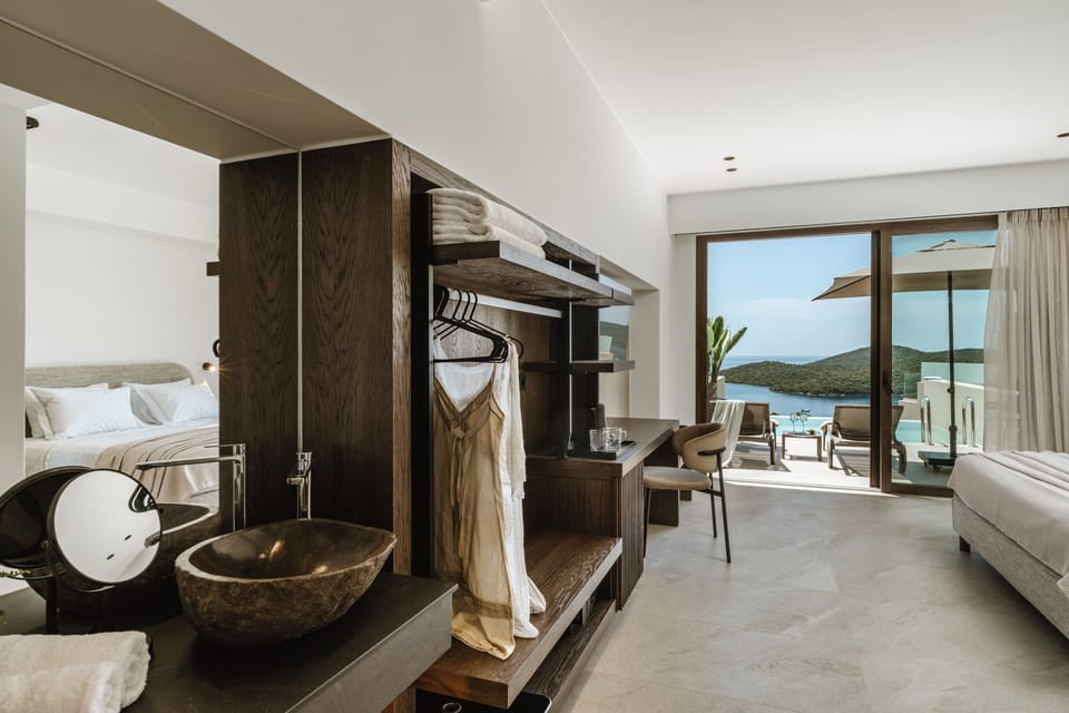 Premium Double Room, Sea View | Egyptian cotton sheets, premium bedding, in-room safe