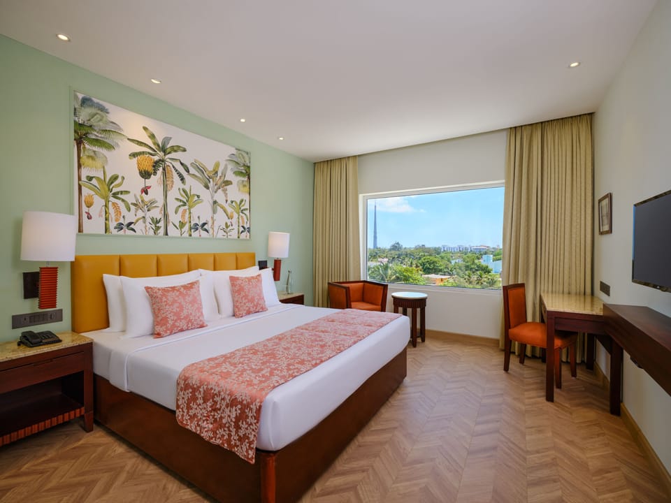 Superior Room | Minibar, in-room safe, individually furnished, desk