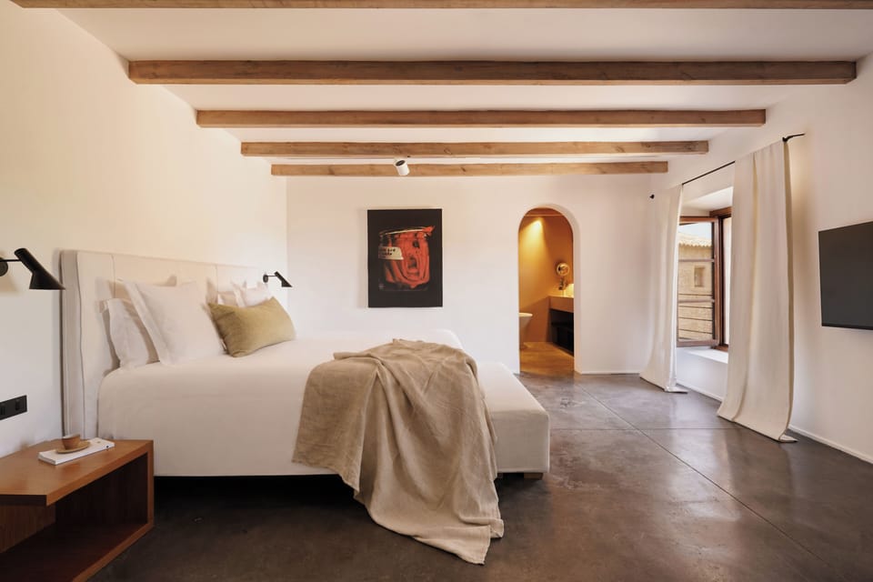 Double Room, Bathtub (Gran Deluxe) | Egyptian cotton sheets, premium bedding, minibar, in-room safe