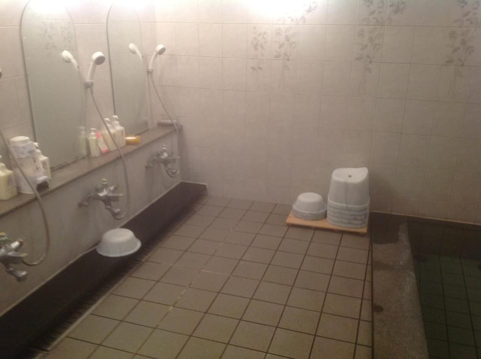 Free toiletries, towels