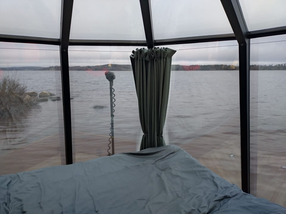 Deluxe Studio Suite, Beachside | Hypo-allergenic bedding available, blackout drapes, soundproofing