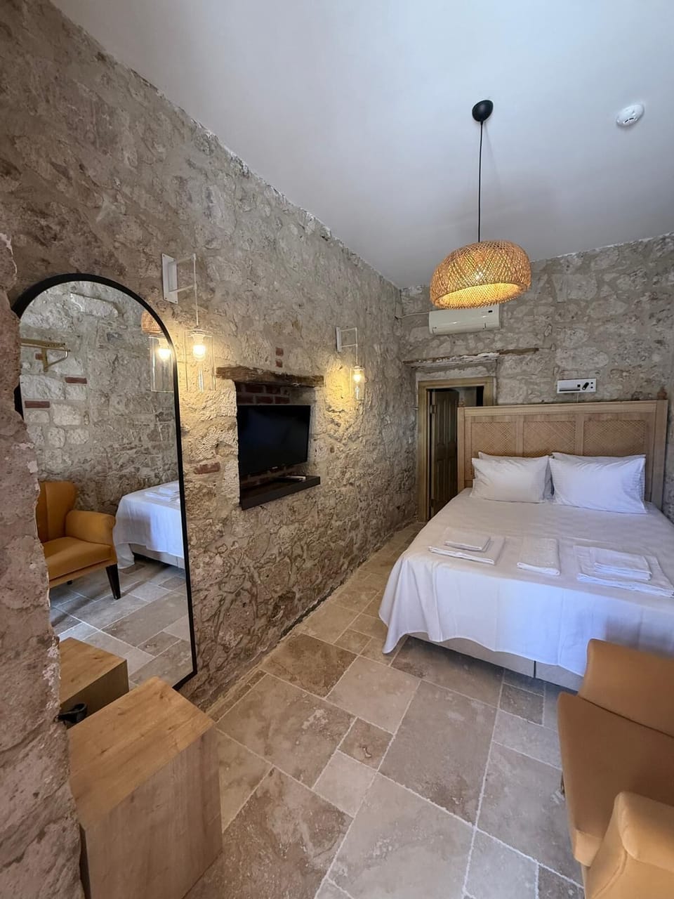 Standard Double Room | Soundproofing, free WiFi