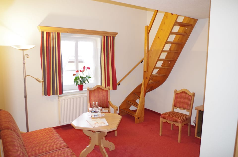 Family Duplex | Desk, soundproofing, iron/ironing board (on request), WiFi (free)
