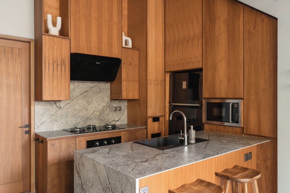 Deluxe Villa, Balcony, Pool View | Private kitchen | Fridge, microwave, oven, stovetop