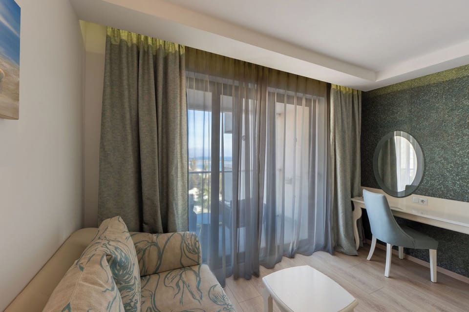 Double Room, Side Sea View (Free Beach Access, Safe, Minibar) | Room amenity