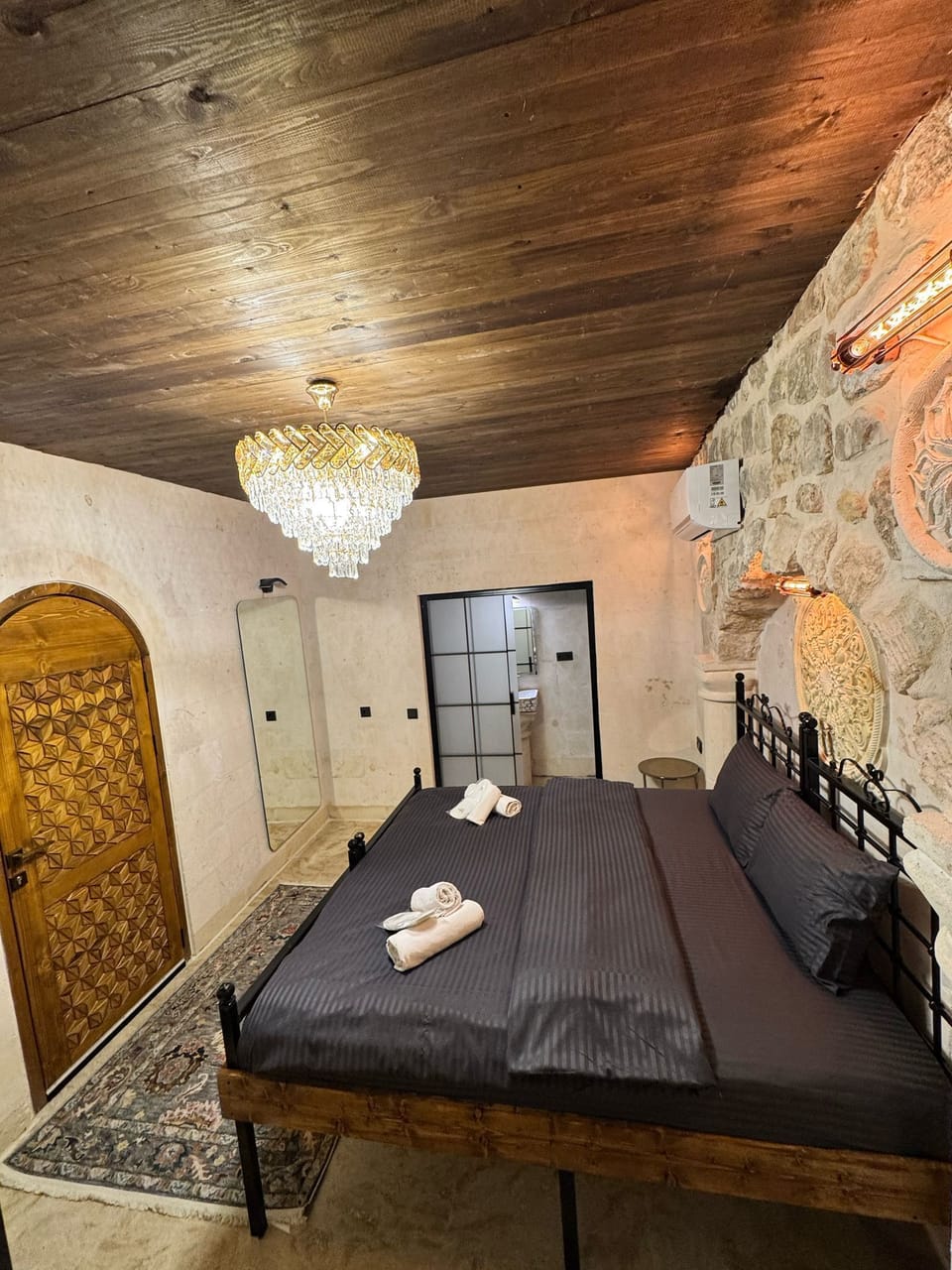 Superior Room, Valley View | Laptop workspace, iron/ironing board, free WiFi