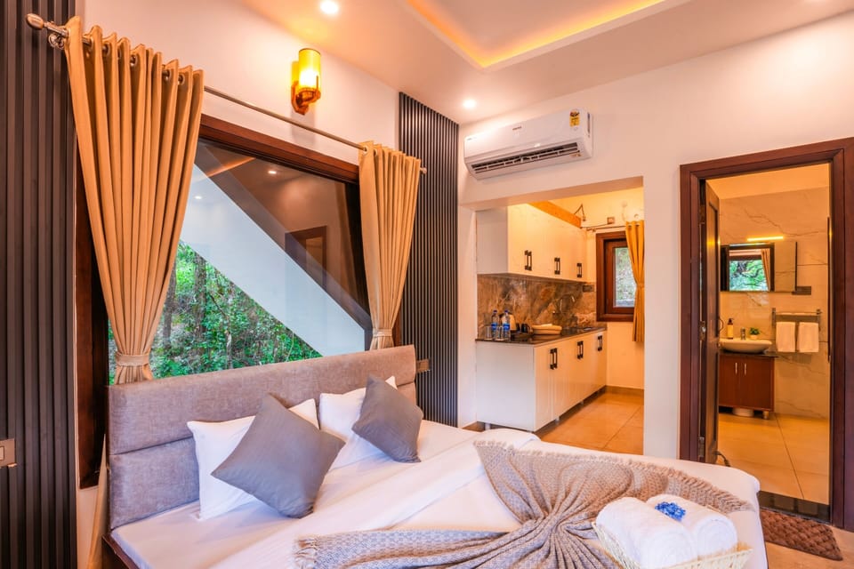 Deluxe Family Room | Free WiFi, bed sheets