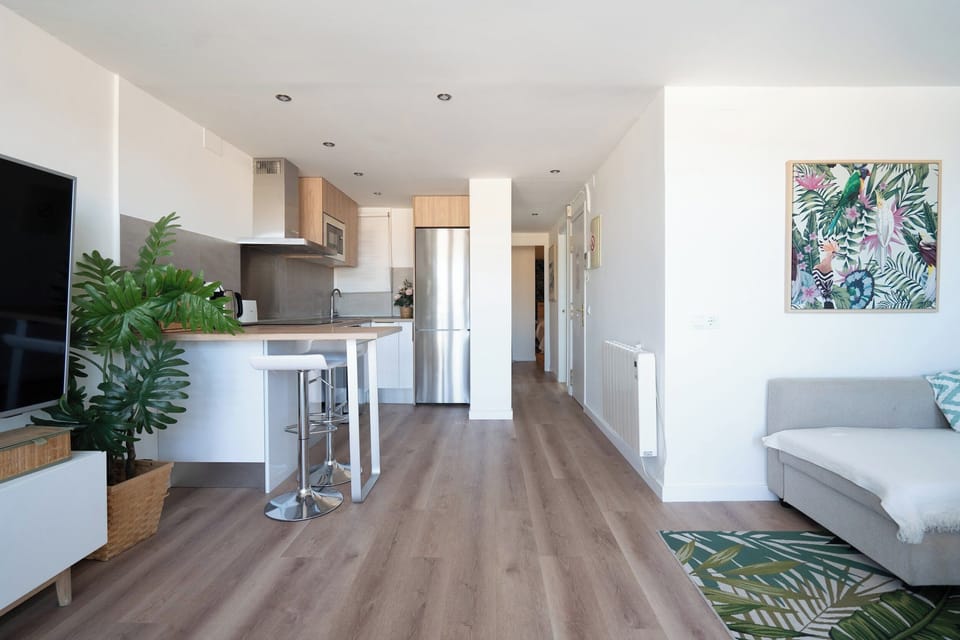 Apartment | Living area | TV
