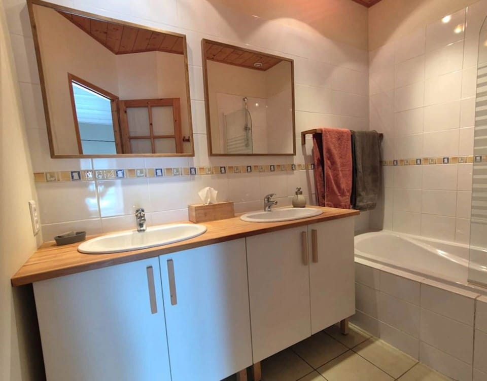 Family Room | Bathroom | Hair dryer