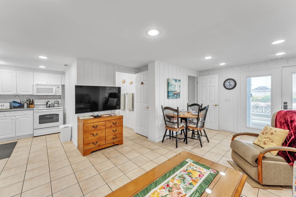 Apartment, 2 Bedrooms | Interior