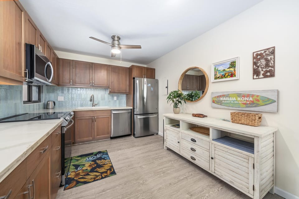 Condo, 2 Bedrooms | Private kitchen | Coffee/tea maker, fridge, oven, toaster