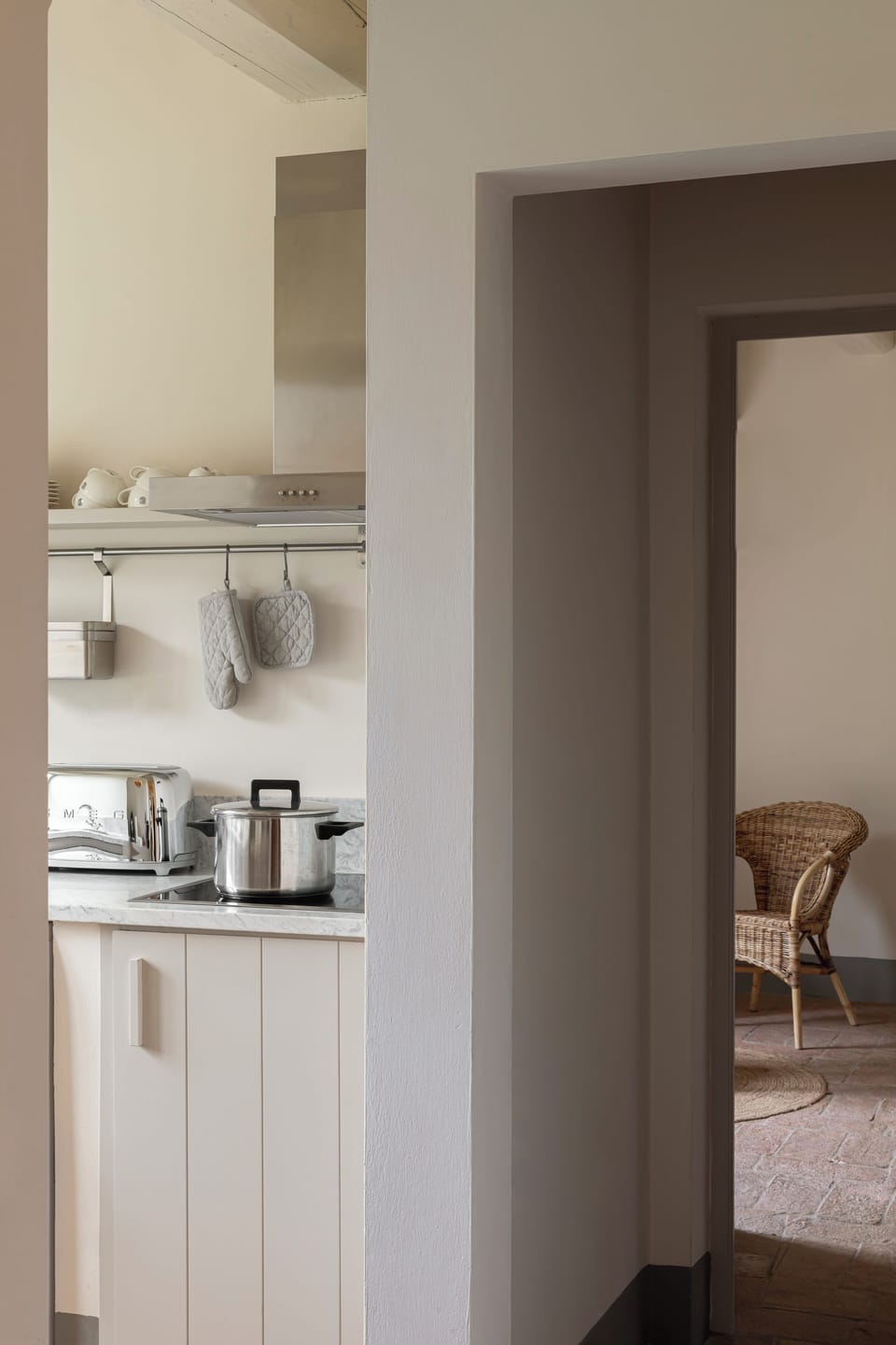 Villa, Garden View | Private kitchen | Fridge, microwave, oven, stovetop