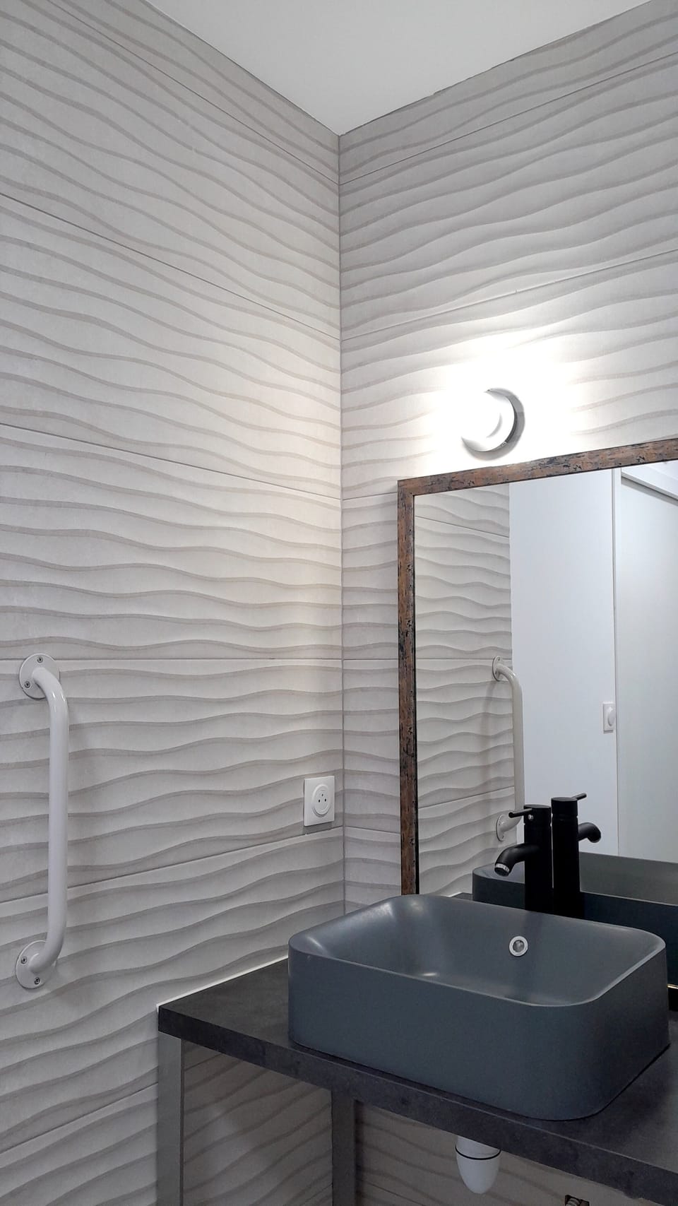 Double Room, Shower Grab Bars | Bathroom | Shower, free toiletries, hair dryer, towels