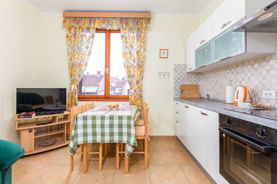 Apartment | Private kitchen
