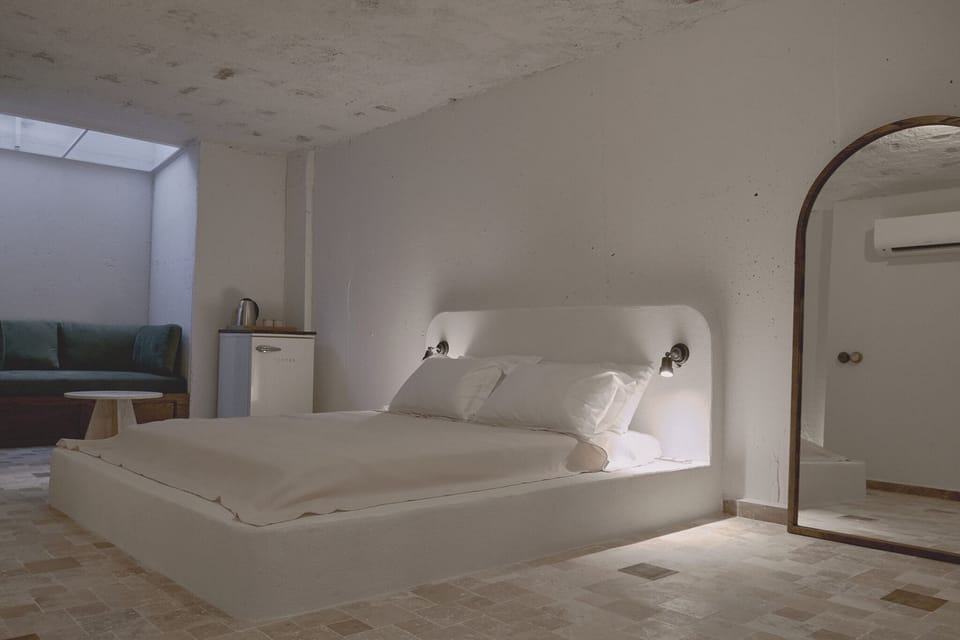 Classic Room | Desk, iron/ironing board, free WiFi, bed sheets