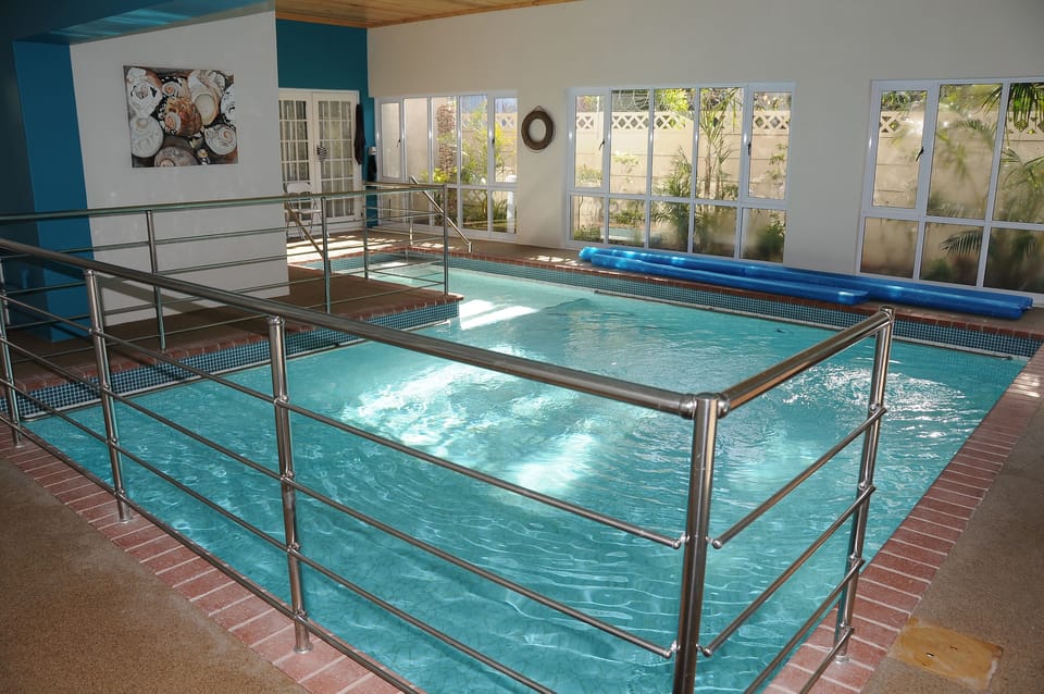 Indoor pool, outdoor pool