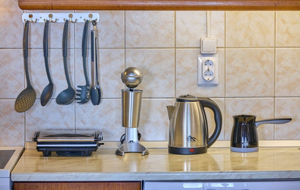 Apartment, Beach View | Private kitchen | Electric kettle