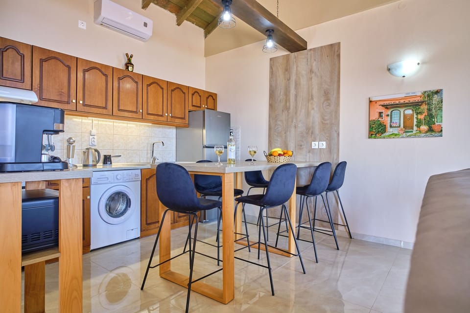 Apartment, Beach View | Private kitchen | Electric kettle