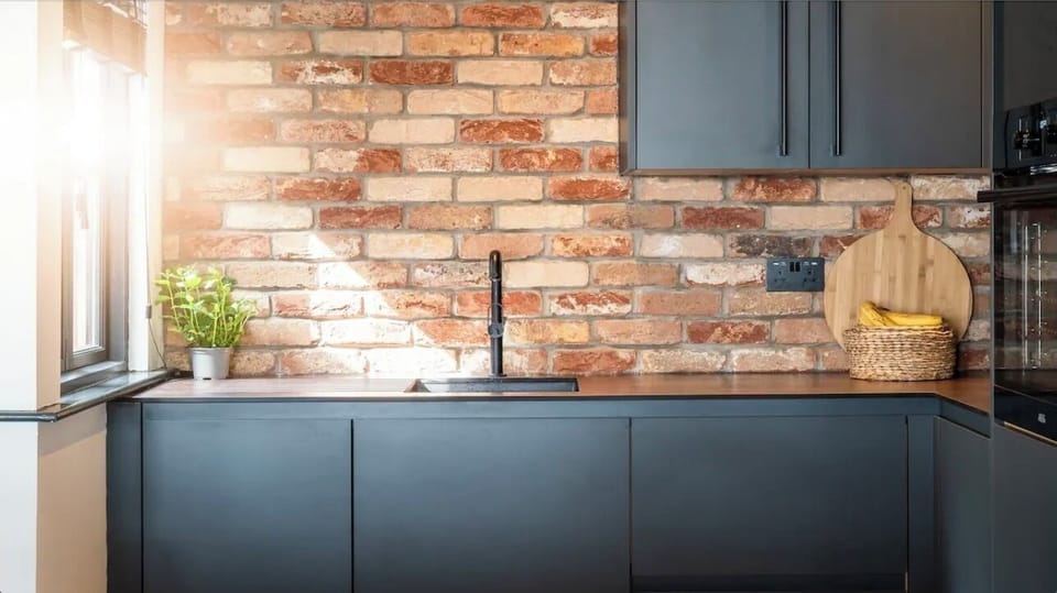 Electric kettle, toaster