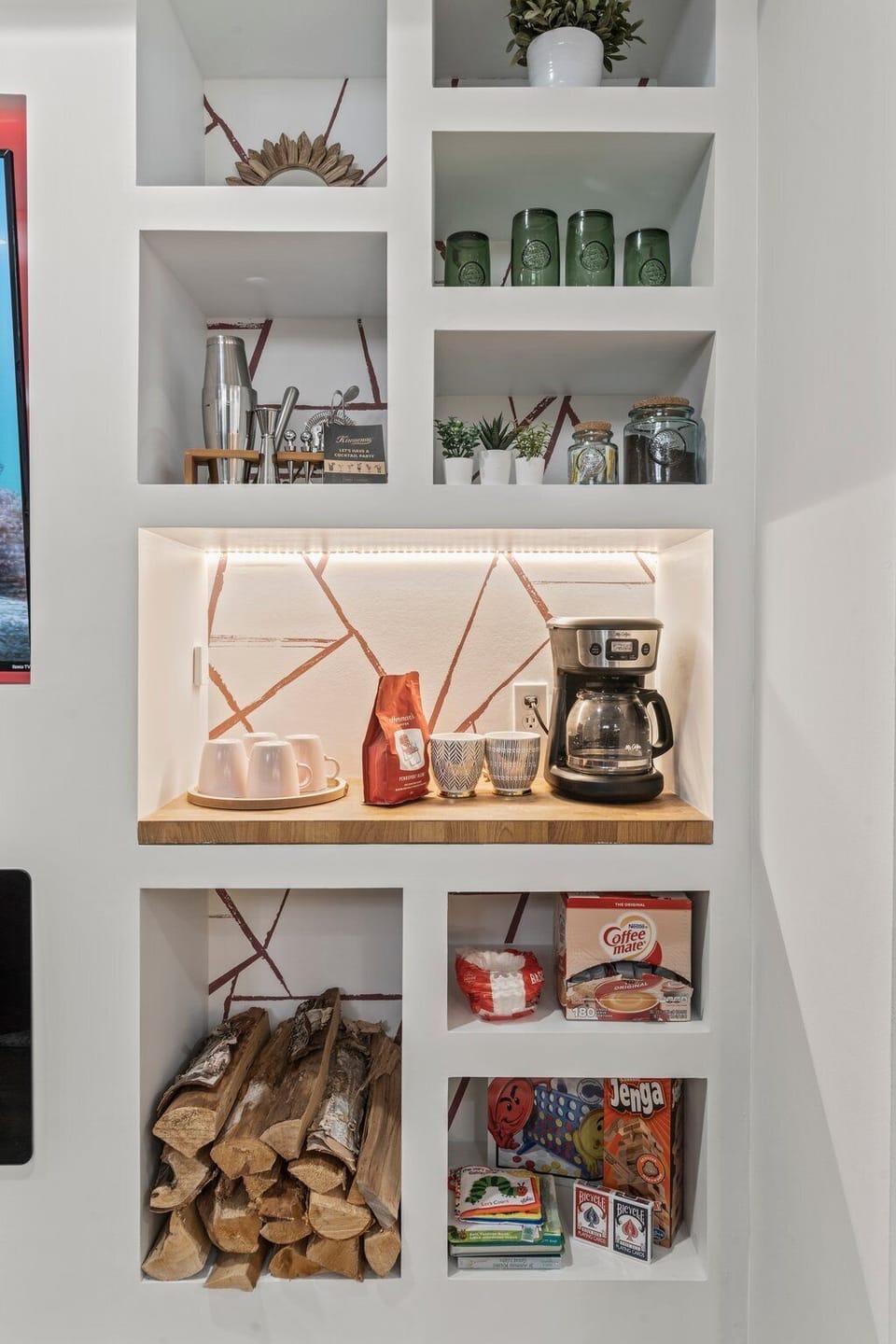 Condo, City View | Private kitchen | Coffee/tea maker, electric kettle, highchair, dining table