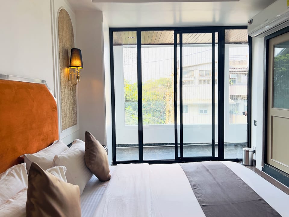 Executive Double Room | Free WiFi