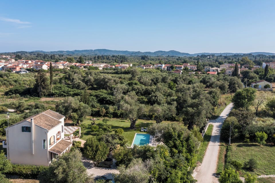 Villa, 5 Bedrooms, Private Pool, Garden View | Street view