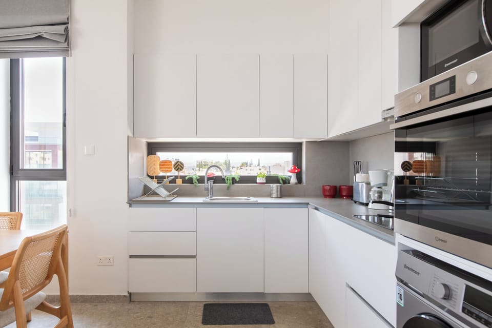 Solara 301 - Terrace & Rooftop Jacuzzi | Private kitchen | Coffee/tea maker, full-size fridge, microwave, oven