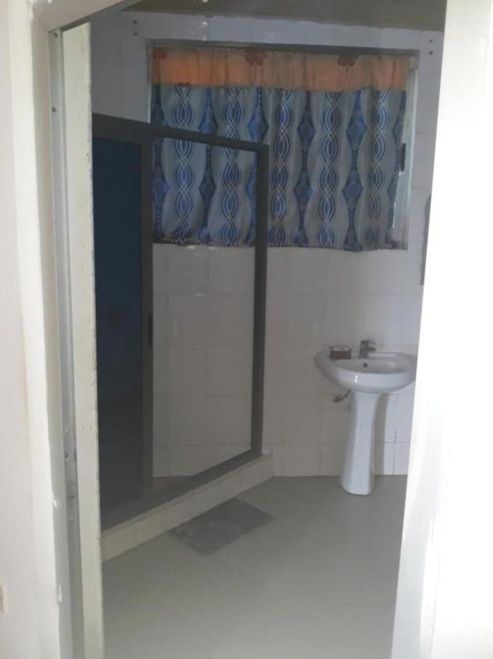 Room, 1 Bedroom, Accessible, Smoking | Bathroom