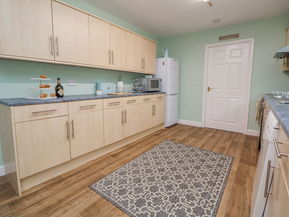 Fridge, microwave, dishwasher, toaster