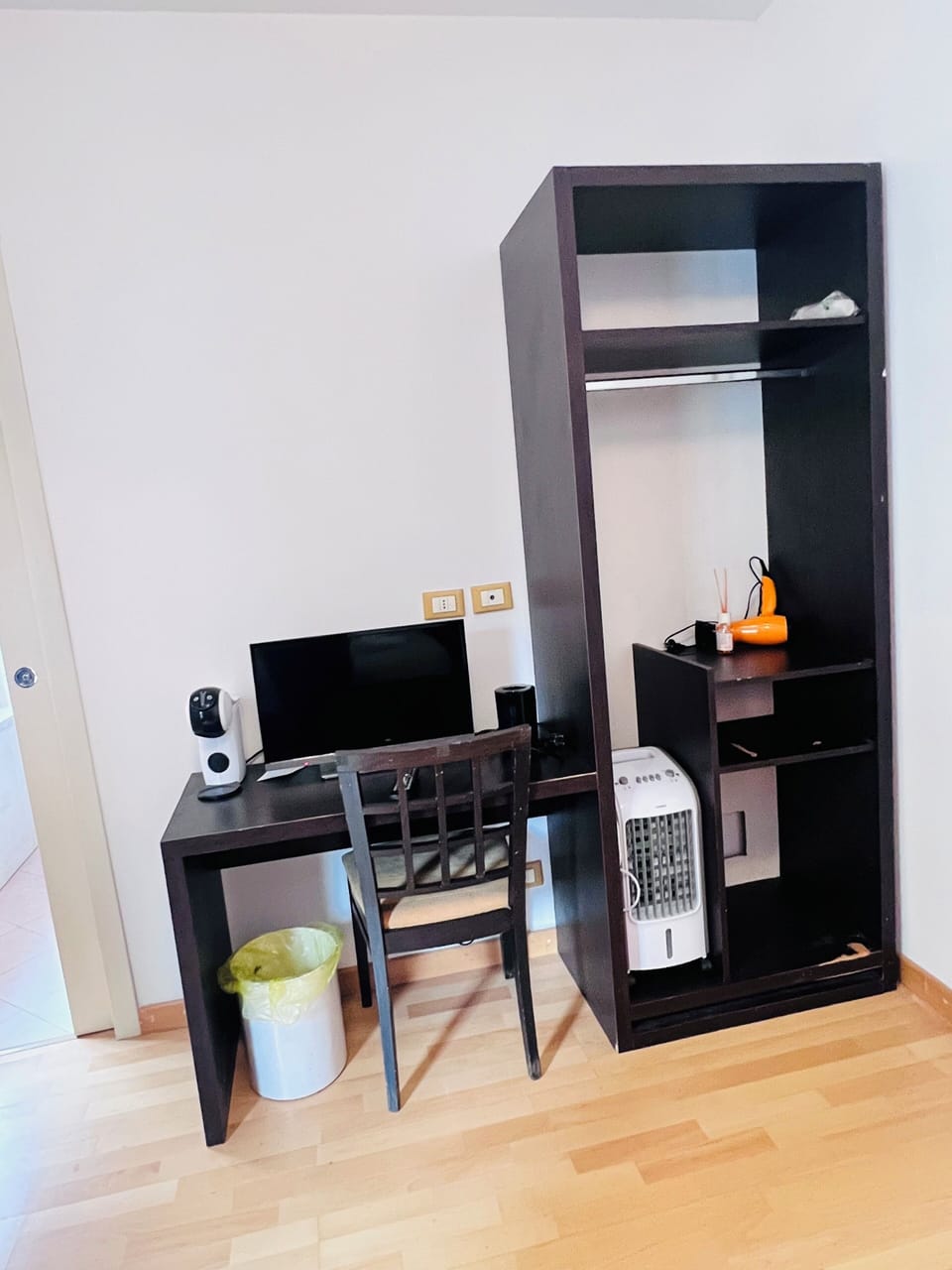 Classic Double Room | In-room dining