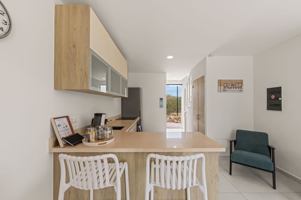 Apartment, Courtyard View | Living area