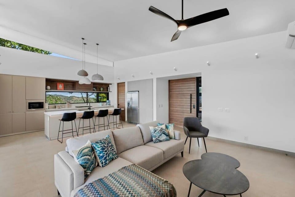 House, Ocean View | Living area