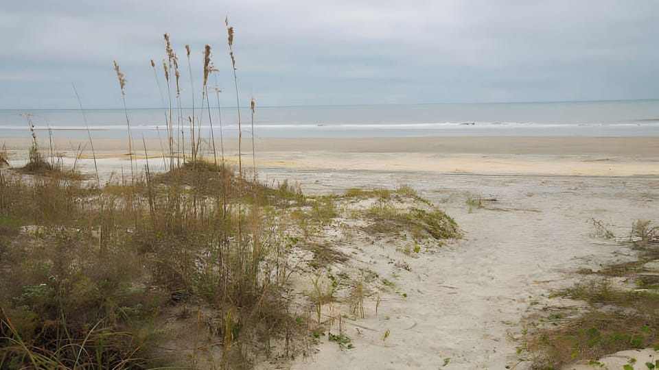 3405 Cameron by Avantstay Pool, Outdoor Kitchen Cottage in Isle of Palms