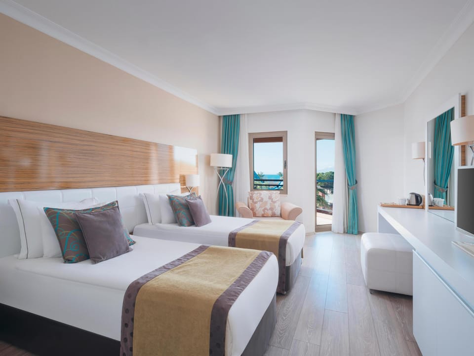 Aqua Standard Room | Free minibar items, in-room safe, soundproofing, free WiFi