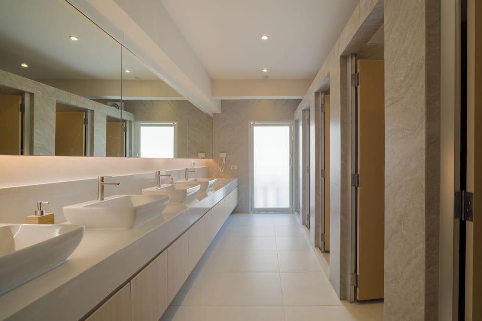 Single Capsule in 8-bed Female Dorm | Bathroom | Bidet