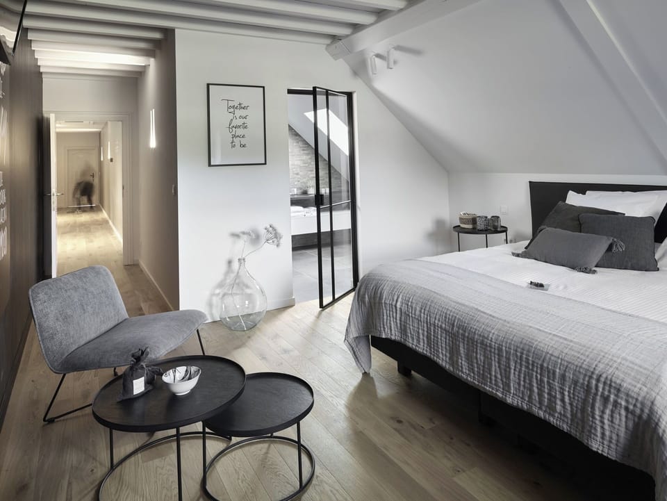 Deluxe Double Room, Garden View | Desk, iron/ironing board, free WiFi